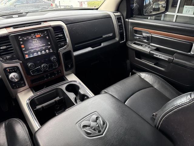 Photo of 2016 Brilliant Black Crystal Pearlcoat RAM 1500