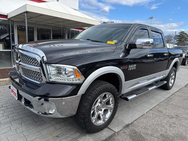 Photo of 2016 Brilliant Black Crystal Pearlcoat RAM 1500