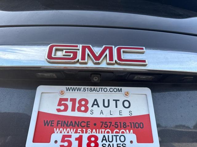 Photo of 2017 Iridium Metallic GMC Yukon