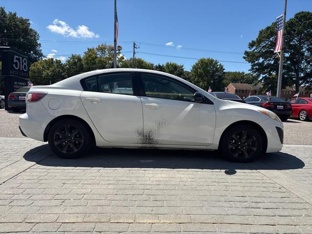 Photo of 2011 Crystal White Pearl Mica Mazda Mazda3