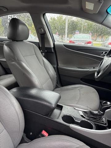 Photo of 2011 Pacific Blue Pearl Hyundai SONATA