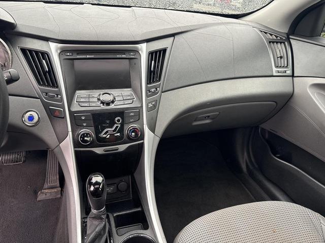 Photo of 2011 Pacific Blue Pearl Hyundai SONATA