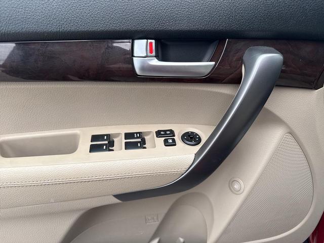 Photo of 2014 Remington Red Metallic Kia Sorento