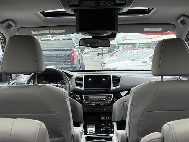 Photo of 2018 Crystal Black Pearl Honda Pilot
