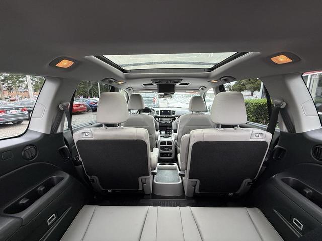 Photo of 2018 Crystal Black Pearl Honda Pilot