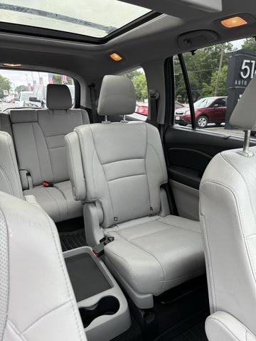 Photo of 2018 Crystal Black Pearl Honda Pilot