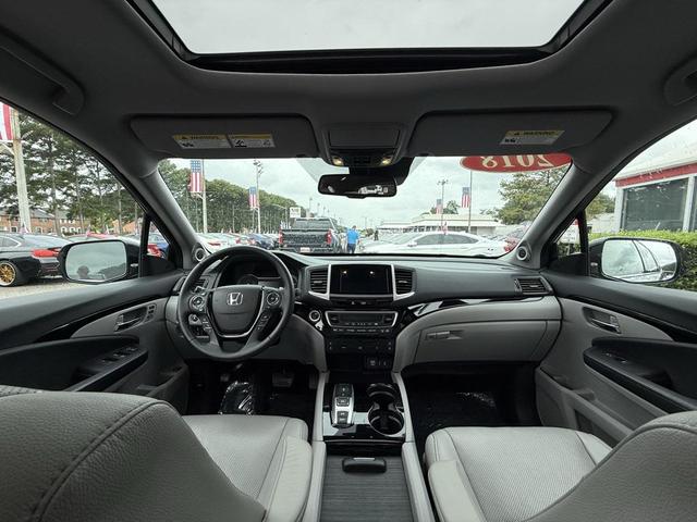 Photo of 2018 Crystal Black Pearl Honda Pilot