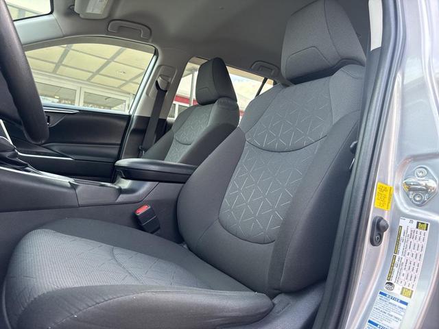 Photo of 2022 Silver Toyota RAV4