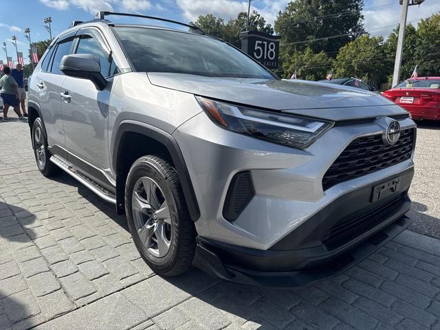 Photo of 2022 Silver Toyota RAV4