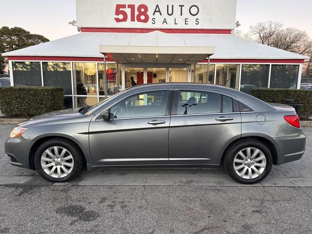Photo of 2012 Tungsten Metallic Clearcoat Chrysler 200