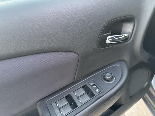 Photo of 2012 Tungsten Metallic Clearcoat Chrysler 200