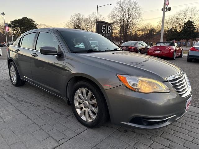 Photo of 2012 Tungsten Metallic Clearcoat Chrysler 200