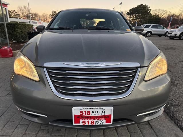 Photo of 2012 Tungsten Metallic Clearcoat Chrysler 200
