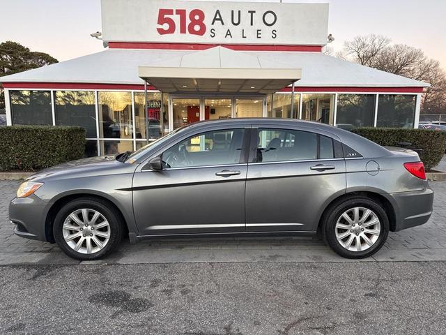 Photo of 2012 Tungsten Metallic Clearcoat Chrysler 200