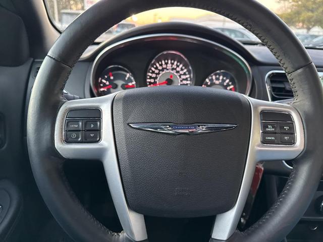 Photo of 2012 Tungsten Metallic Clearcoat Chrysler 200