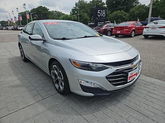 Photo of 2020 Silver Ice Metallic Chevrolet Malibu