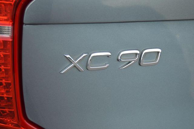 Photo of 2019 Osmium Grey Metallic Volvo XC90