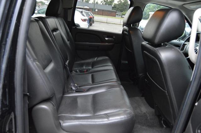 Photo of 2014 Black Chevrolet Suburban