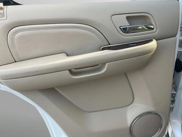 Photo of 2012 White Diamond Tricoat Cadillac Escalade