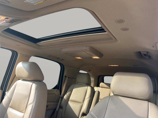 Photo of 2012 White Diamond Tricoat Cadillac Escalade