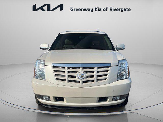 Photo of 2012 White Diamond Tricoat Cadillac Escalade