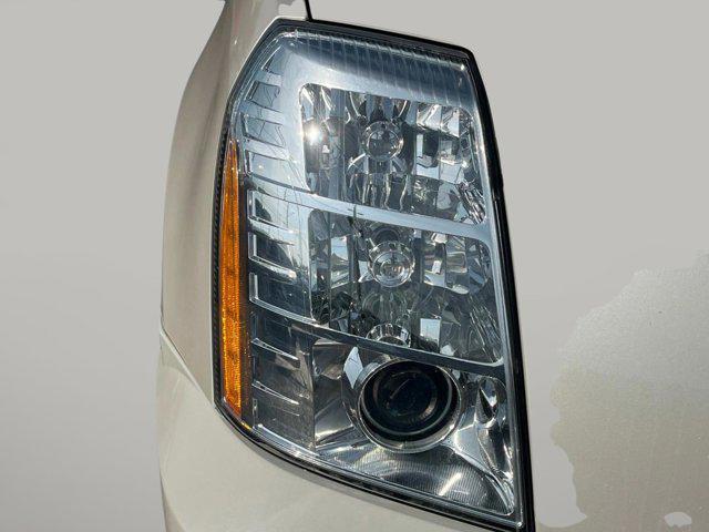 Photo of 2012 White Diamond Tricoat Cadillac Escalade