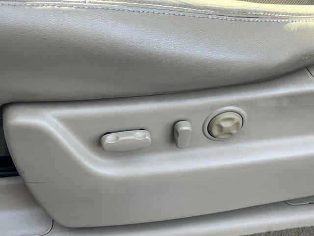 Photo of 2012 White Diamond Tricoat Cadillac Escalade