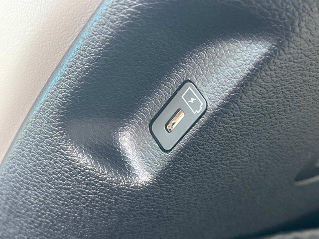 Photo of 2025 Ebony Black Kia Telluride
