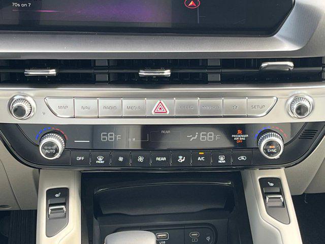 Photo of 2025 Ebony Black Kia Telluride