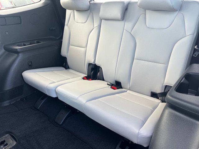 Photo of 2025 Ebony Black Kia Telluride