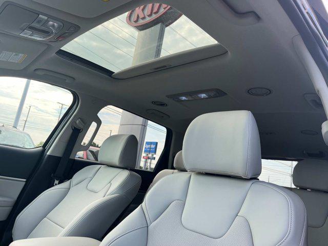 Photo of 2025 Ebony Black Kia Telluride