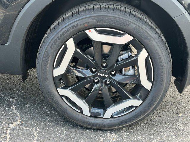 Photo of 2025 Ebony Black Kia Telluride