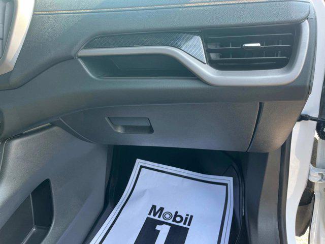 Photo of 2023 Summit White GMC Terrain