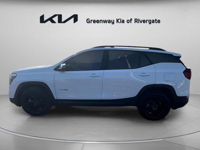 Photo of 2023 Summit White GMC Terrain
