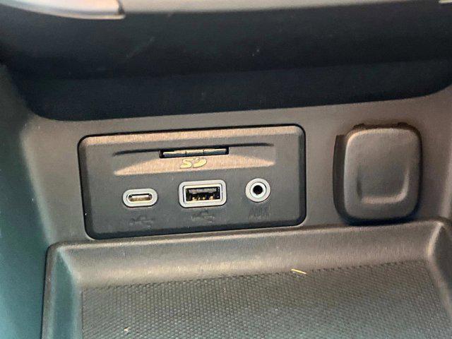 Photo of 2023 Summit White GMC Terrain