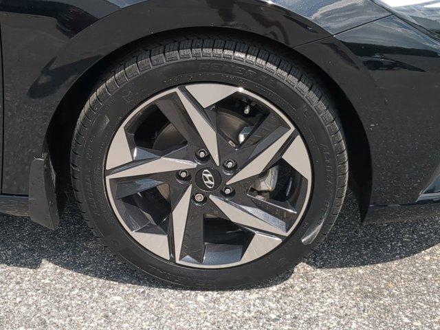 Photo of 2023 Onyx Black Hyundai ELANTRA