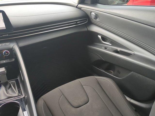 Photo of 2023 Onyx Black Hyundai ELANTRA