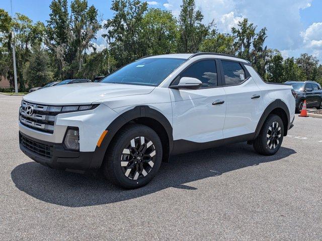 Photo of 2025 Atlas White Hyundai SANTA CRUZ