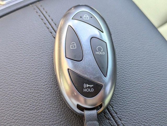 Photo of 2025 Atlas White Hyundai SANTA CRUZ
