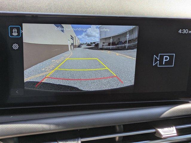 Photo of 2025 Atlas White Hyundai SANTA CRUZ