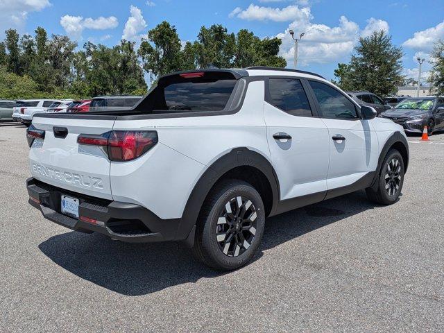 Photo of 2025 Atlas White Hyundai SANTA CRUZ