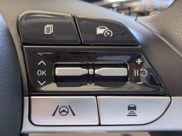 Photo of 2024 White Pearl Hyundai TUCSON