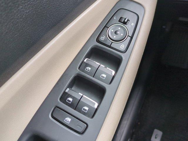 Photo of 2021 Quartz White Hyundai SANTA FE