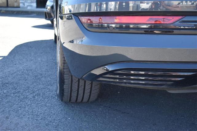 Photo of 2021 Gray Metallic Audi e-tron