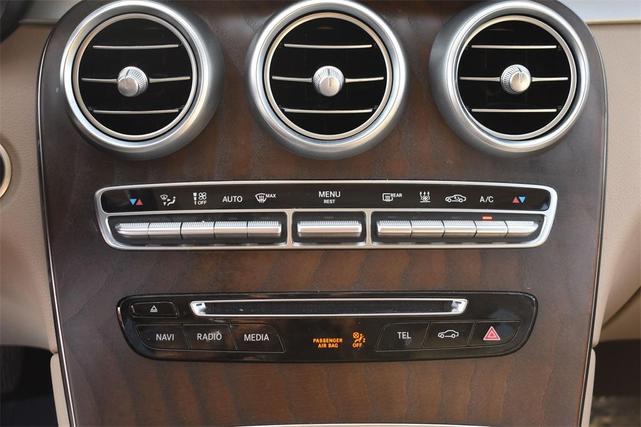 Photo of 2019 Polar White Mercedes-Benz GLC 350e