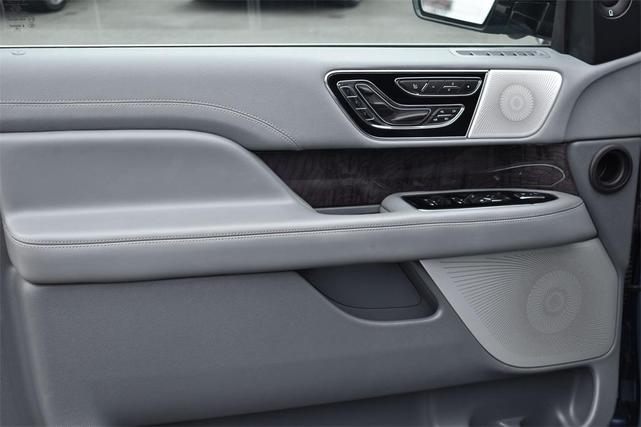 Photo of 2020 Blue Diamond Lincoln Navigator