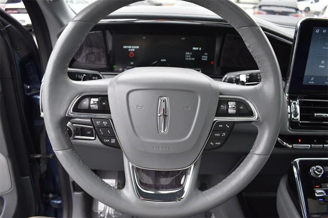 Photo of 2020 Blue Diamond Lincoln Navigator