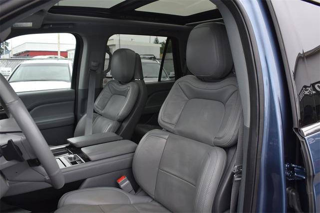 Photo of 2020 Blue Diamond Lincoln Navigator