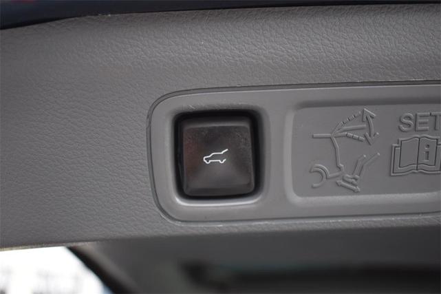 Photo of 2020 Blue Diamond Lincoln Navigator