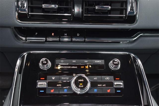 Photo of 2020 Blue Diamond Lincoln Navigator